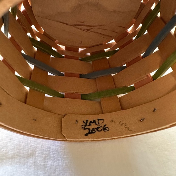 2006 Longaberger Collectors Club Little Cupcake Basket - Picture 7 of 7